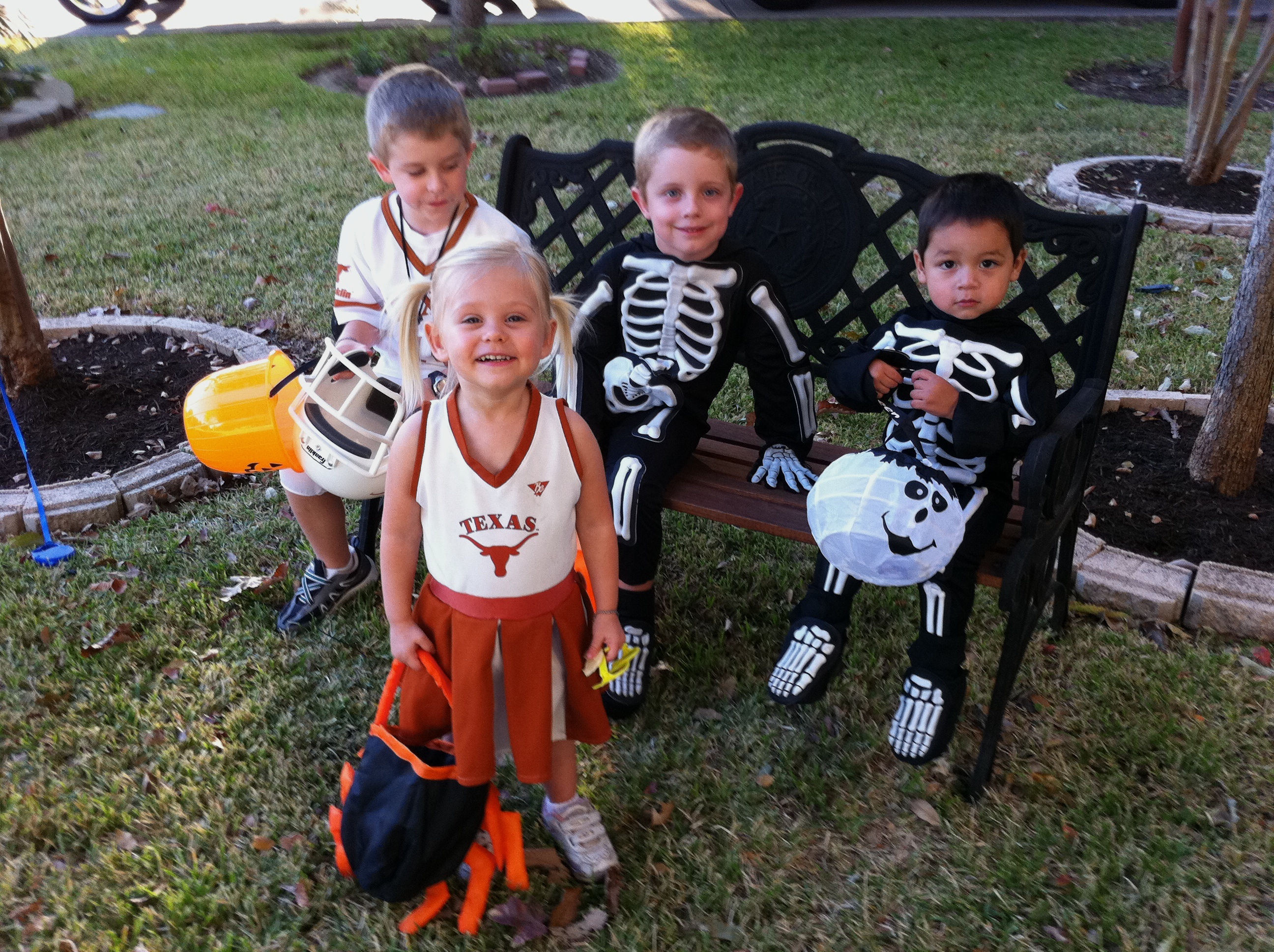 2010-10-31-06 Halloween Ian Sydney.jpg